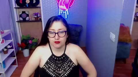 Nicolle  online show from 07-19-26, 11:47