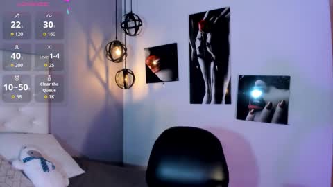 Snapshot of nicollee_heart chatting on 11-10-25, 02:27 Nicolle online show from 11-10-25, 02:27