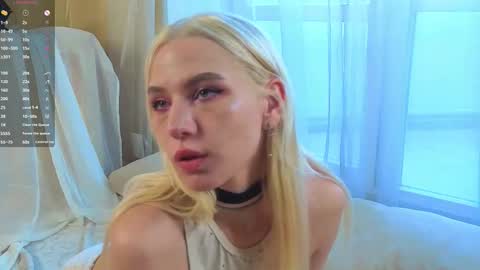 Snapshot of nicollefarrey chatting on 03-13-26, 08:32 Kim online show from 03-13-26, 08:32