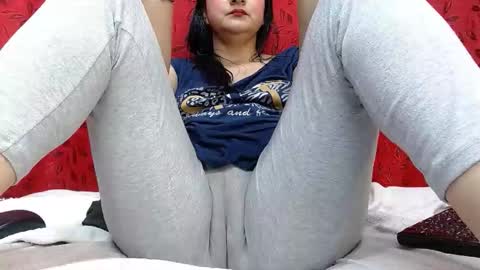 NICOLLE online show from 03-11-26, 10:05