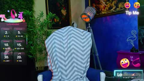 Nicolle online show from 11-05-25, 10:04