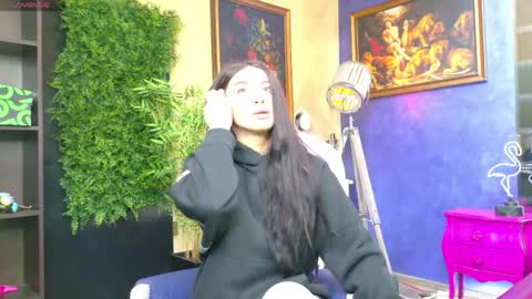 Nicolle online show from 04-20-26, 09:01