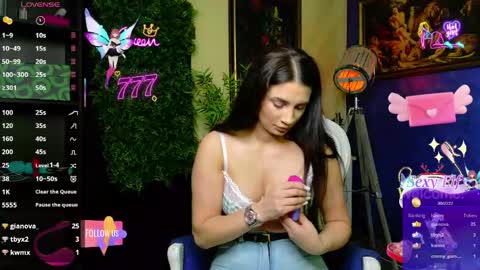Nicolle online show from 06-06-26, 02:33
