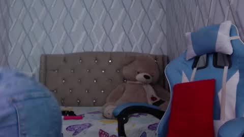 Nicolle Miley online show from 01-14-25, 03:11