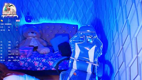 Nicolle Miley online show from 11-18-25, 04:50