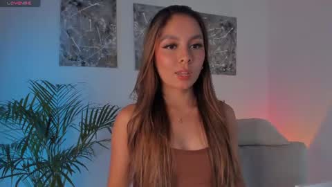 Snapshot of nicollewest_ chatting on 06-12-26, 10:52 Nicollewest online show from 06-12-26, 10:52