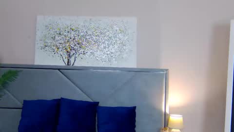 NicolRos online show from 10-15-25, 06:02