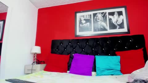 Snapshot of nicolsalas chatting on 02-28-25, 06:41 Nicol online show from 02-28-25, 06:41