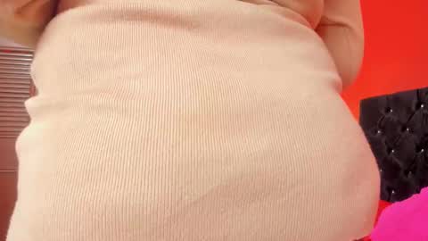 Snapshot of nicolsalas chatting on 10-10-25, 12:59 Nicol online show from 10-10-25, 12:59