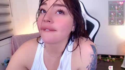 Nicol online show from 10-31-25, 02:01