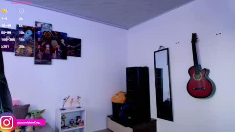 Lizzie online show from 04-22-26, 07:37