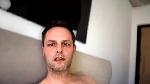 nigel49 online show from 04-29-26, 08:07