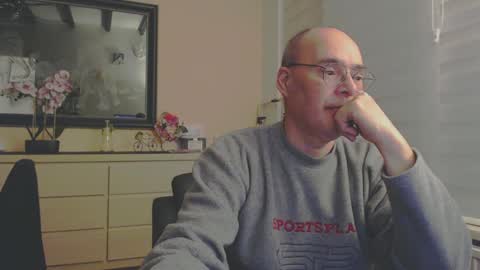 Snapshot of nightkeeper63 chatting on 02-18-25, 12:26 nightkeeper63 online show from 02-18-25, 12:26