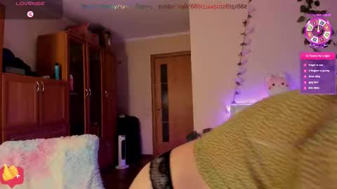 Lana online show from 11-11-25, 04:07