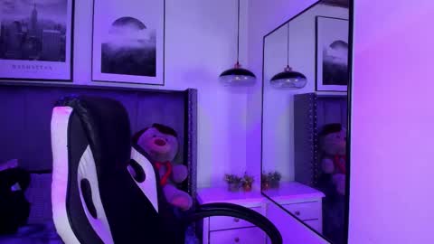 niick_twink online show from 10-22-25, 07:35