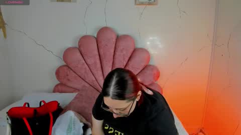 Anni online show from 02-24-26, 04:32