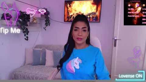 Snapshot of niickylovee chatting on 02-09-26, 12:42 Nicolle Bustamante online show from 02-09-26, 12:42
