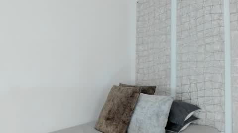 Niicole online show from 09-19-25, 07:14