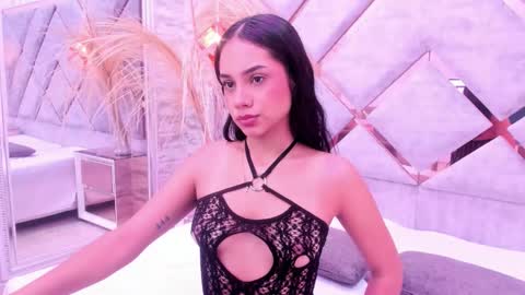 Snapshot of niicole_taylor chatting on 02-07-26, 11:58 Nicole online show from 02-07-26, 11:58