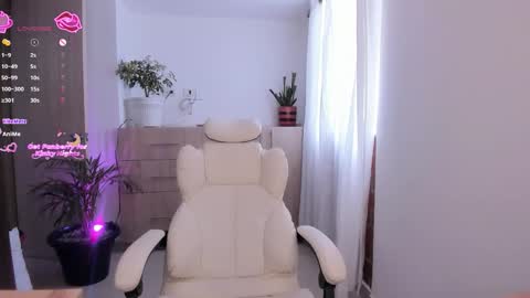 Niicoleta  online show from 03-02-26, 09:21