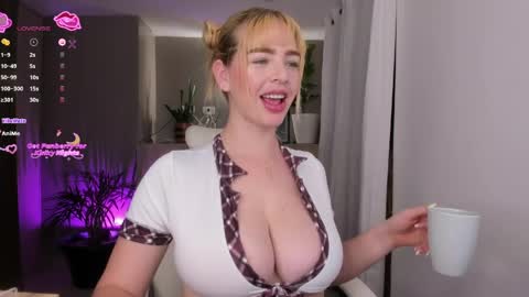 Niicoleta  online show from 04-10-26, 04:06