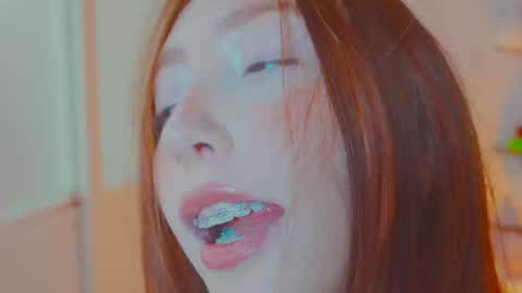 of Nylasweet online show from 03-12-26, 04:13