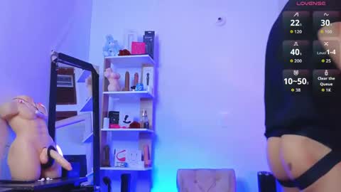 Snapshot of nijinsky_latinboy chatting on 05-12-26, 11:18 Nijinsky online show from 05-12-26, 11:18