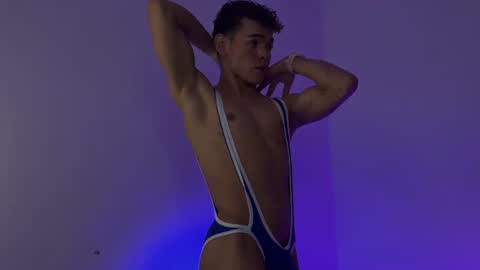 Snapshot of nijinsky_latinboy chatting on 06-12-26, 11:09 Nijinsky online show from 06-12-26, 11:09