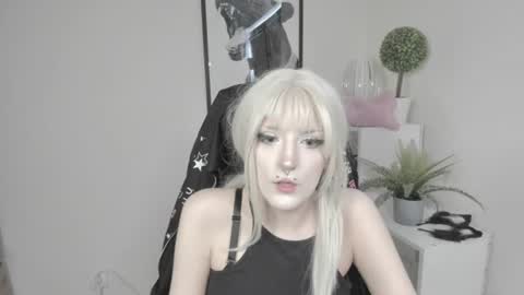 Nika online show from 07-23-26, 12:58