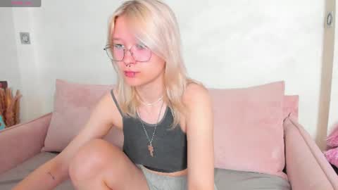Snapshot of nika_sm chatting on 07-15-26, 09:03 Nika Sm online show from 07-15-26, 09:03