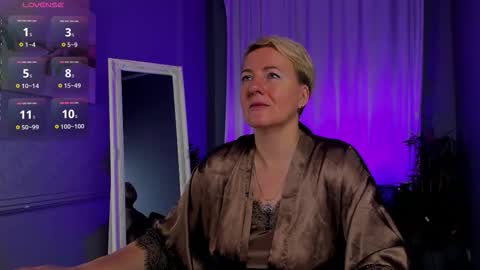 Nika online show from 10-24-25, 05:04