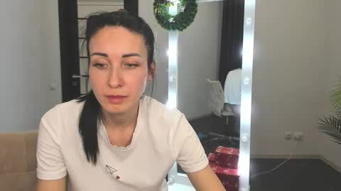 Snapshot of nikamiles chatting on 12-07-24, 07:10 Nika online show from 12-07-24, 07:10