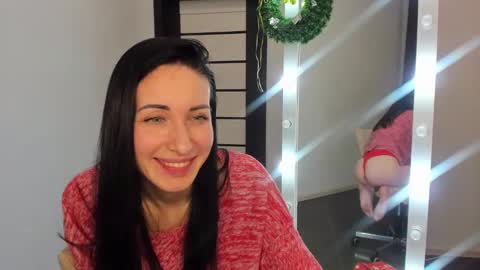 Snapshot of nikamiles chatting on 01-10-25, 10:15 Nika online show from 01-10-25, 10:15