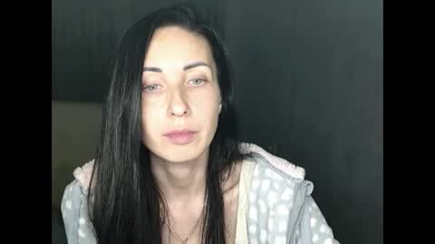 Snapshot of nikamiles chatting on 10-18-25, 08:20 Nika online show from 10-18-25, 08:20