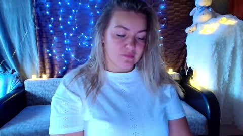 Snapshot of nikaskylink chatting on 09-14-25, 02:44 Nika online show from 09-14-25, 02:44