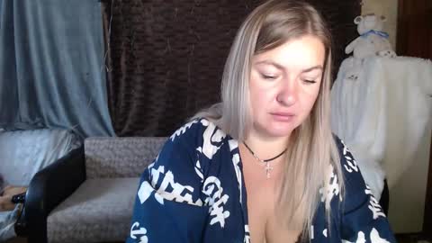 Snapshot of nikaskylink chatting on 10-10-25, 04:00 Nika online show from 10-10-25, 04:00