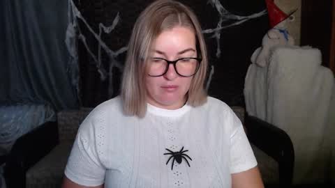 Snapshot of nikaskylink chatting on 10-30-25, 03:41 Nika online show from 10-30-25, 03:41