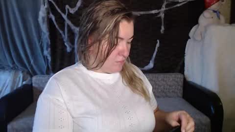 Snapshot of nikaskylink chatting on 11-01-25, 04:25 Nika online show from 11-01-25, 04:25