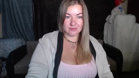 Snapshot of nikaskylink chatting on 11-05-25, 03:50 Nika online show from 11-05-25, 03:50