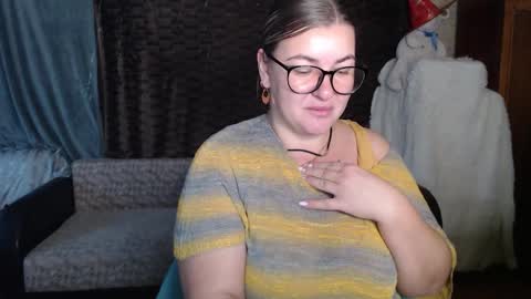 Snapshot of nikaskylink chatting on 11-06-25, 04:24 Nika online show from 11-06-25, 04:24