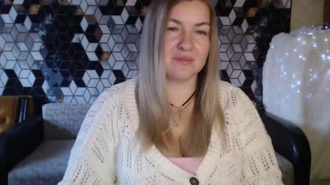 Nika online show from 12-15-25, 05:12