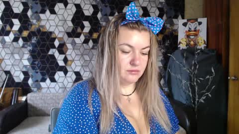 Snapshot of nikaskylink chatting on 04-01-26, 04:35 Nika online show from 04-01-26, 04:35