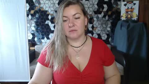 Snapshot of nikaskylink chatting on 04-20-26, 04:26 Nika online show from 04-20-26, 04:26