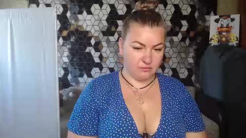 Snapshot of nikaskylink chatting on 06-11-26, 04:54 Nika online show from 06-11-26, 04:54