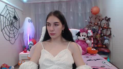 nikastarkk online show from 10-28-25, 07:49