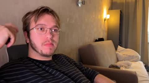 Celine online show from 11-04-25, 06:45