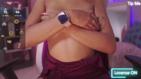 Snapshot of nikerly_hot chatting on 07-16-26, 04:13 NIKERLY online show from 07-16-26, 04:13