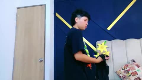 Nikievanz online show from 04-19-26, 08:11