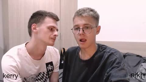 Snapshot of nikikerry_cum_ chatting on 10-11-25, 11:42 nikikerry_cum_ online show from 10-11-25, 11:42