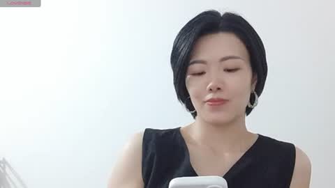 Snapshot of nikishine chatting on 06-11-26, 12:47 nikishine online show from 06-11-26, 12:47